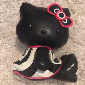 Mac Cosmetics LE Hello Kitty Doll